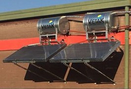 Dos calefones solares instalados en paralelo