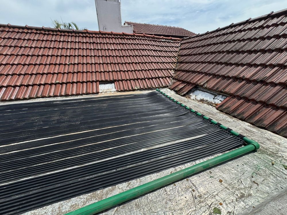 Colectores solares para climatizar una piscina